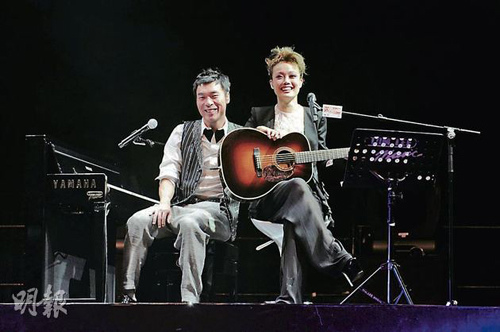 許志安演出互動引發熱議，經紀人澄清婚訊傳聞